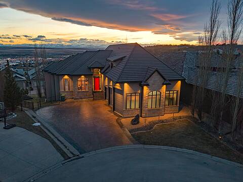 212 Gleneagles Estates Lane, Cochrane