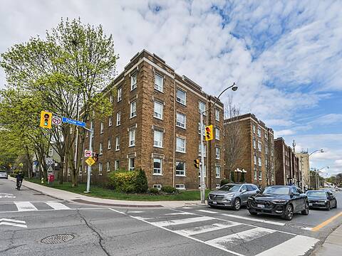 100 Oriole Pkwy #106, Toronto