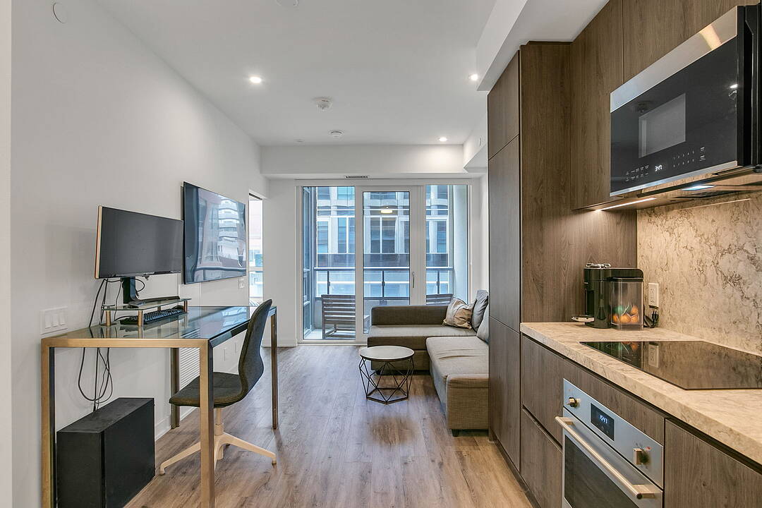 108 Peter St #611, Toronto, Ontario