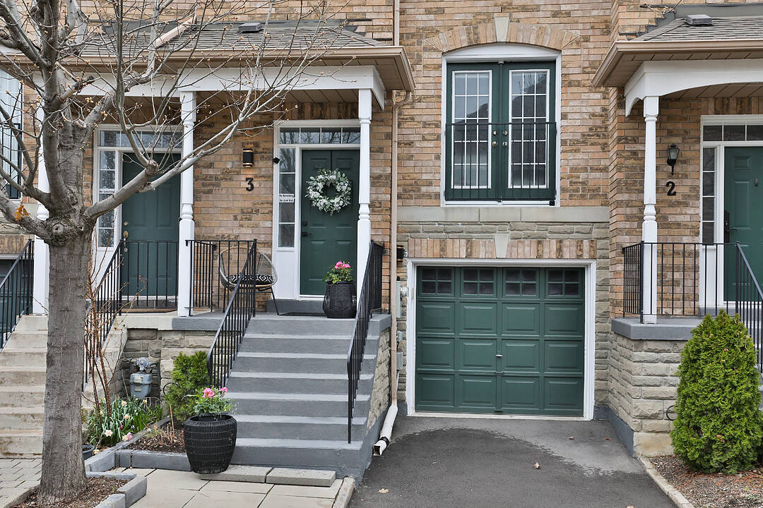 20 Minton Dr #3, Vaughan, Ontario
