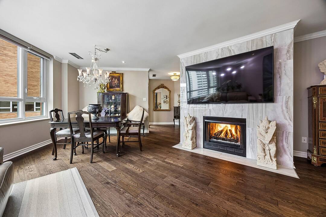 55 Wellesley St E #901, Toronto, Ontario