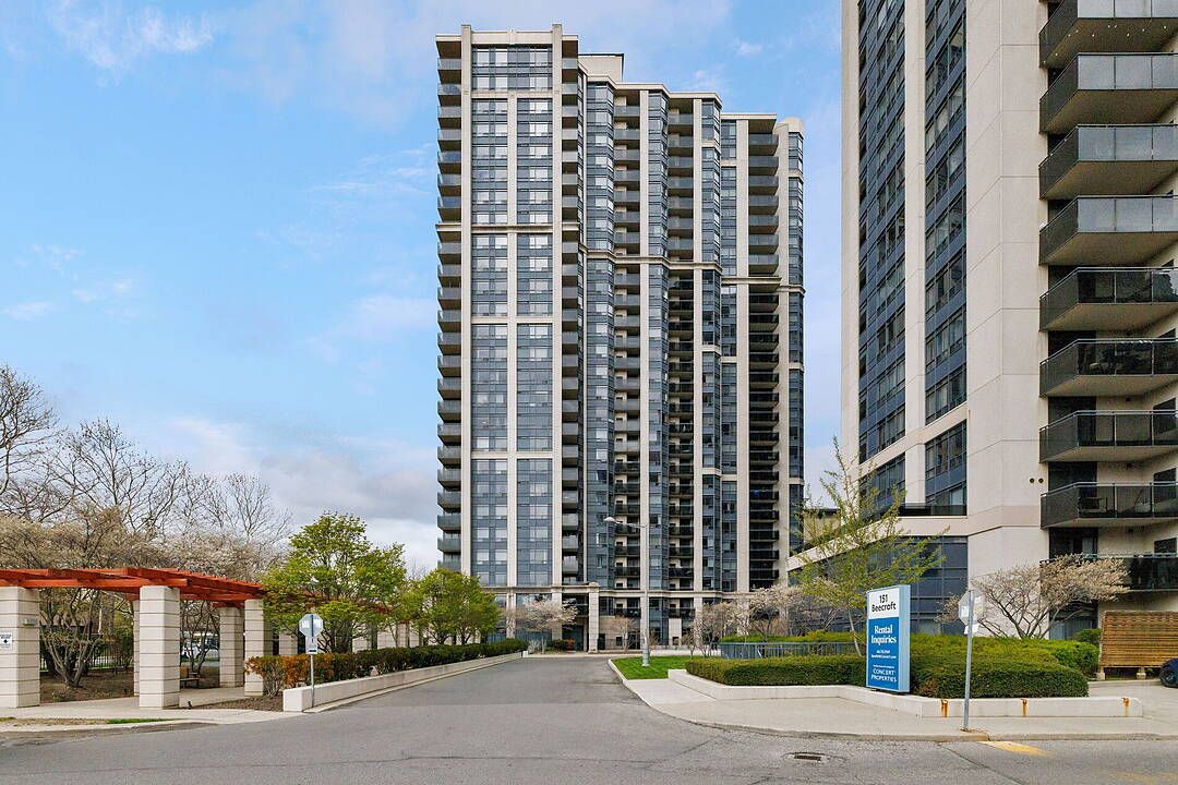 153 Beecroft Rd #201, Toronto, Ontario