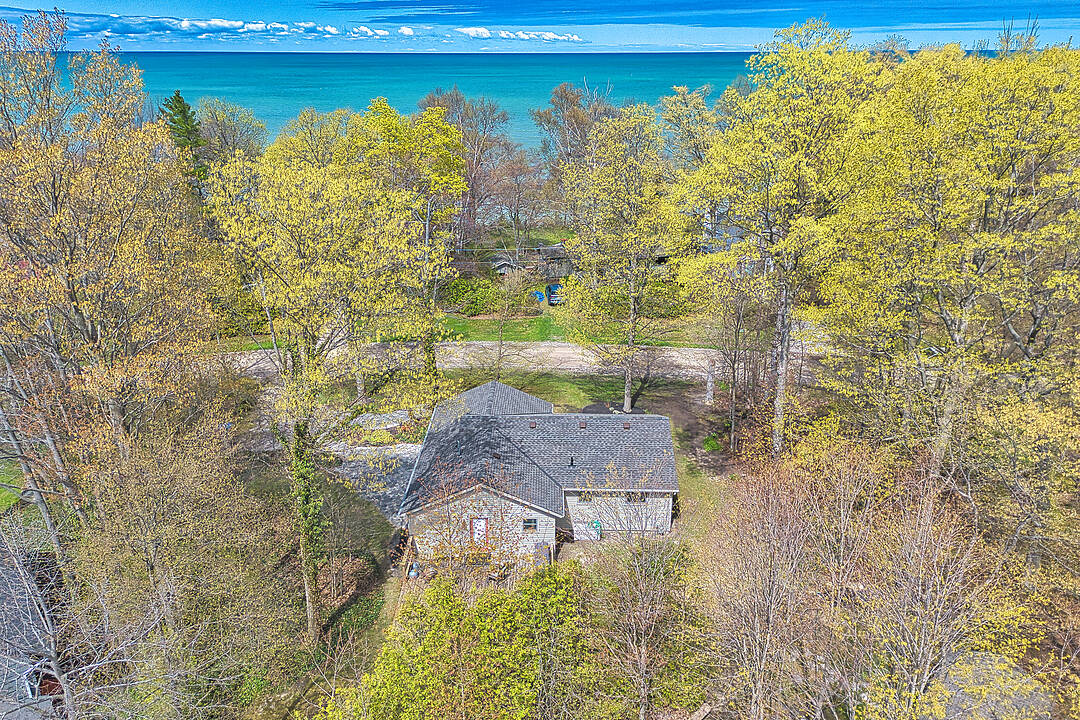 74470 Woodland Dr, Bluewater, Ontario