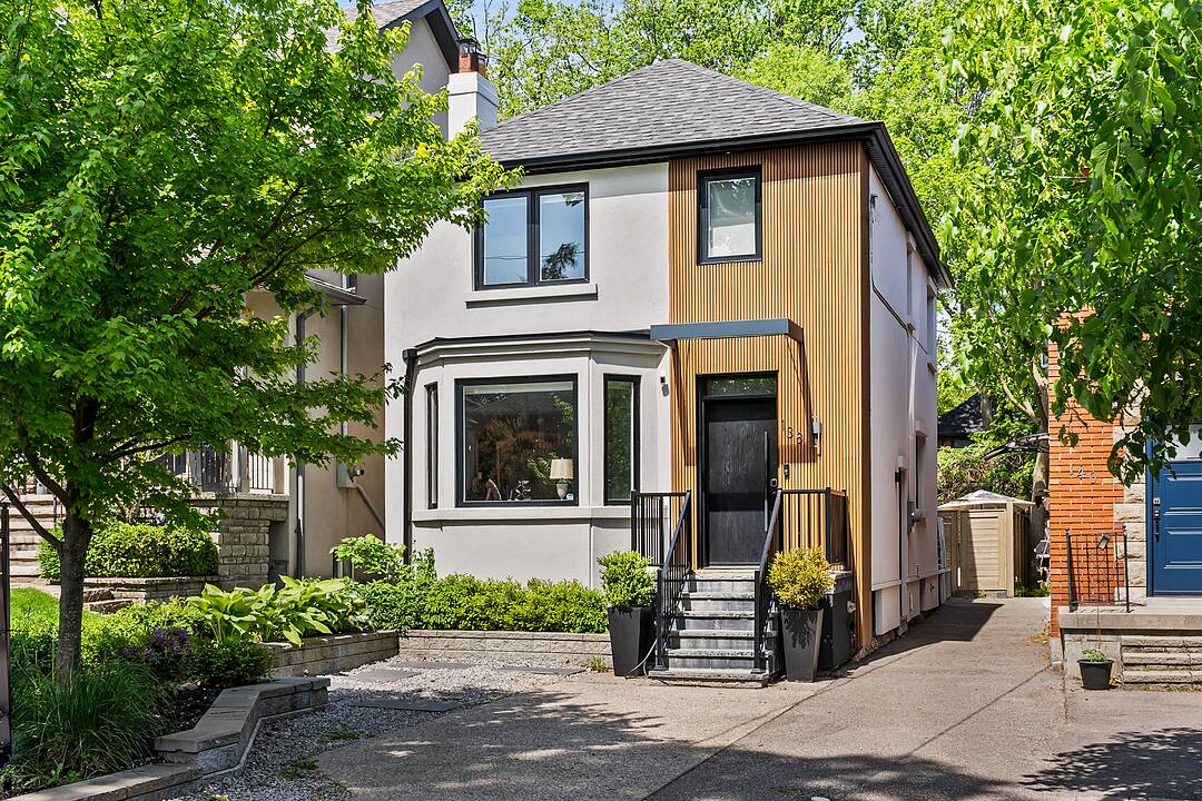 138 Airdrie Rd, Toronto, Ontario