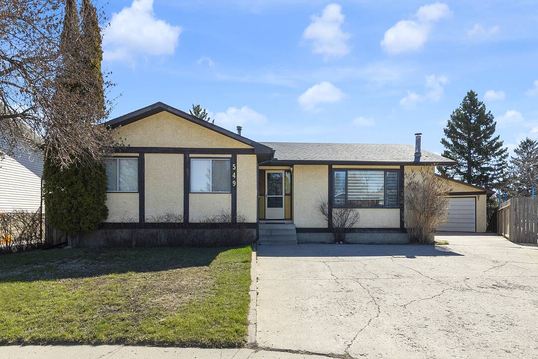 549 Rundleville Place NE, Calgary, Alberta