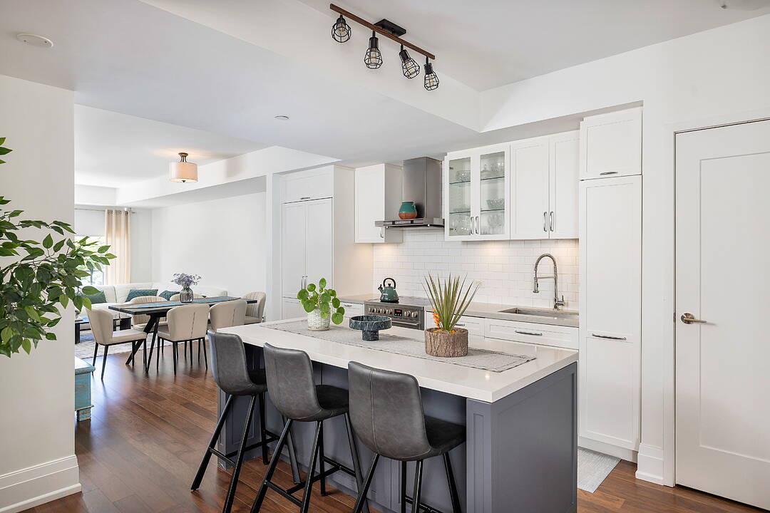 25 Malcolm Rd #414, Toronto, Ontario