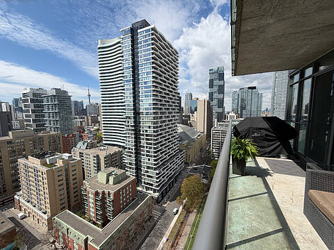 285 Mutual St #2108, Toronto