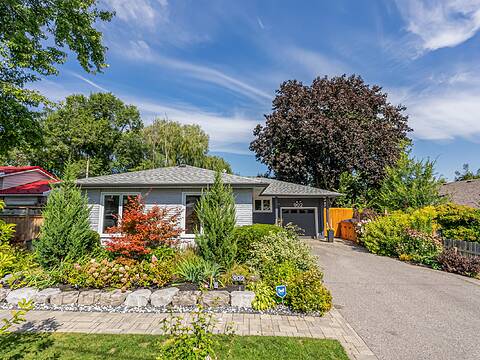 902 Vistula Dr, Pickering