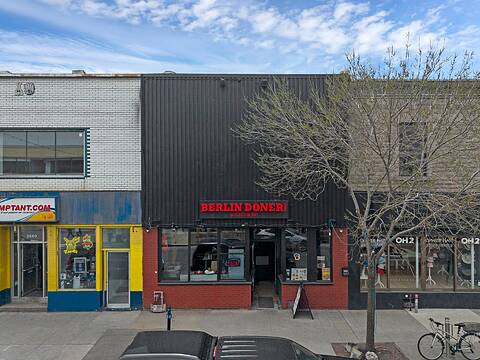 3864 Boul. St-Laurent, Le Plateau-Mont-Royal
