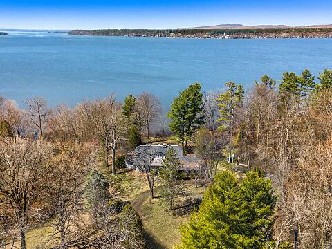 32 Rue Main, Hudson