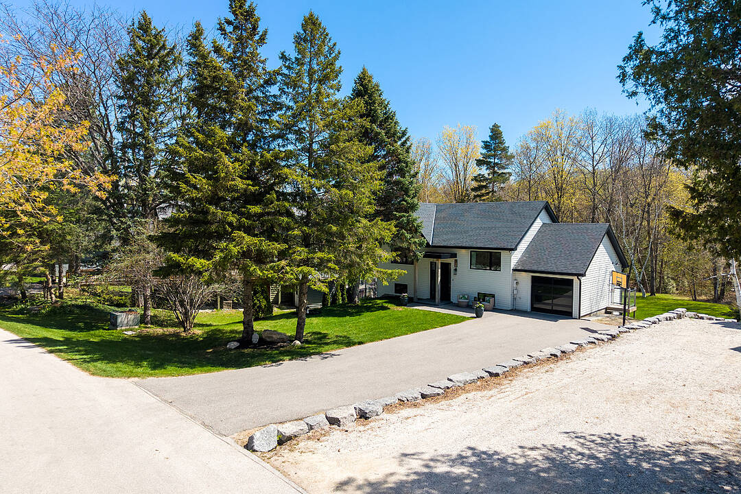 31 Slalom Gate Road, Collingwood, Ontario