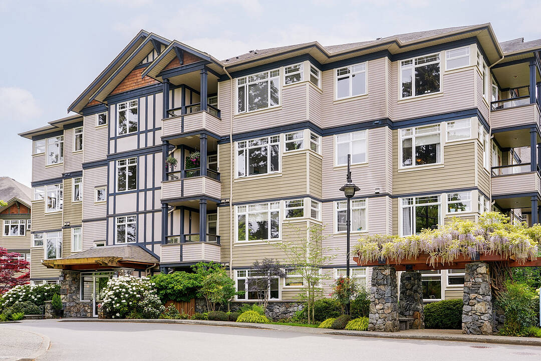 306D-1115 Craigflower Road, Esquimalt, British Columbia