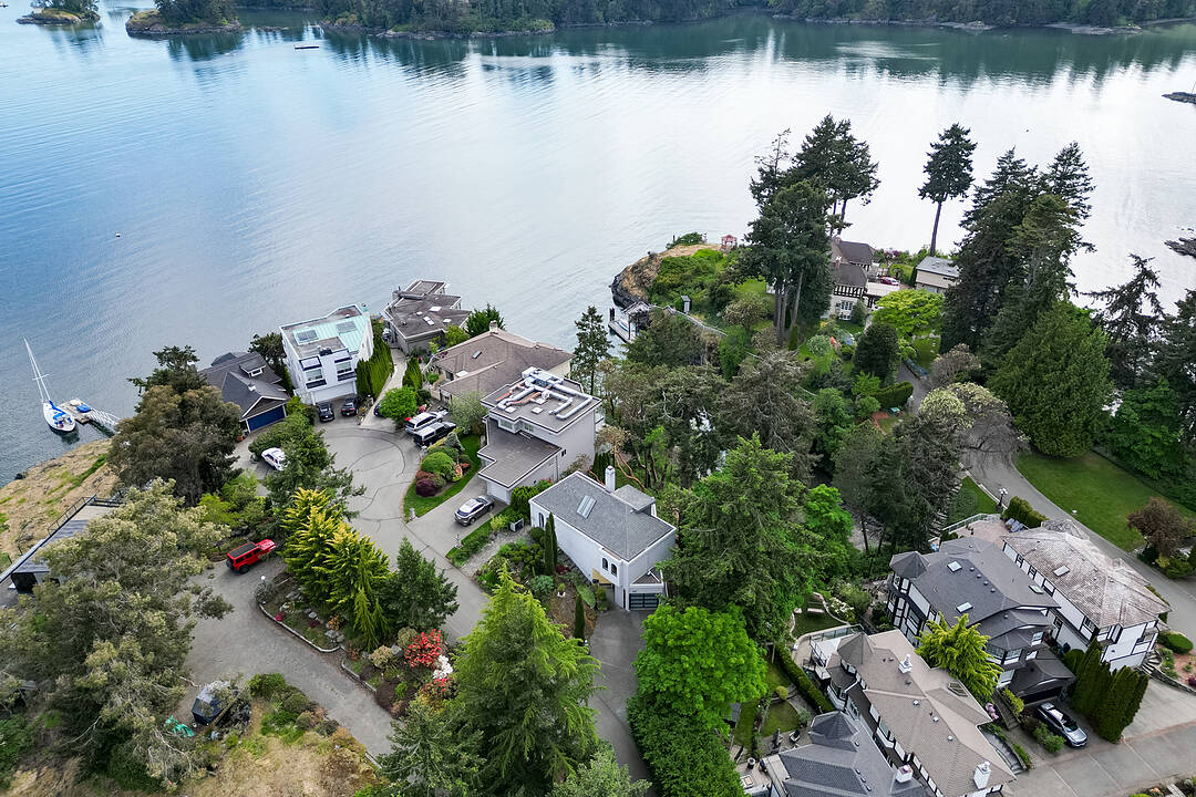 317 Bessborough Close, View Royal, British Columbia
