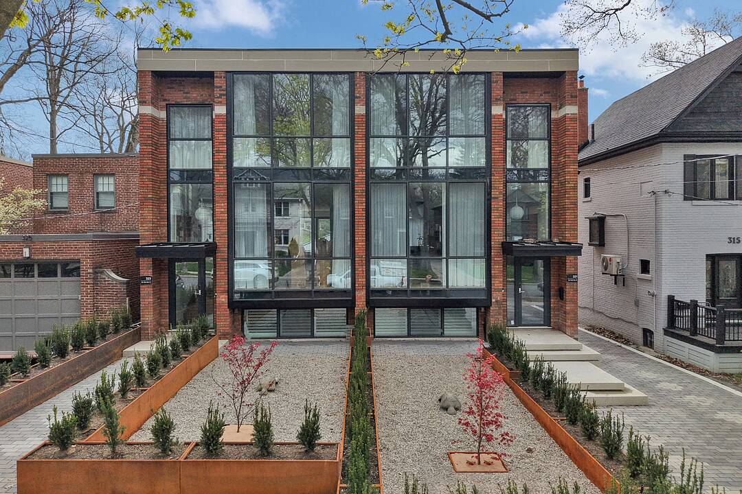 323 St Clair Ave E, Toronto, Ontario