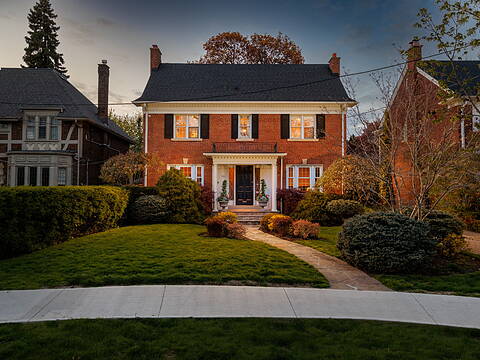 70 King Georges Rd, Toronto