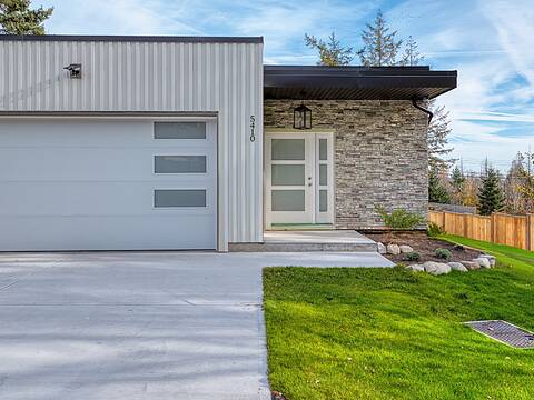 5410 Stellar Way, Sechelt