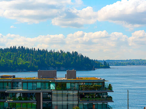 1341 Clyde Avenue #701, West Vancouver