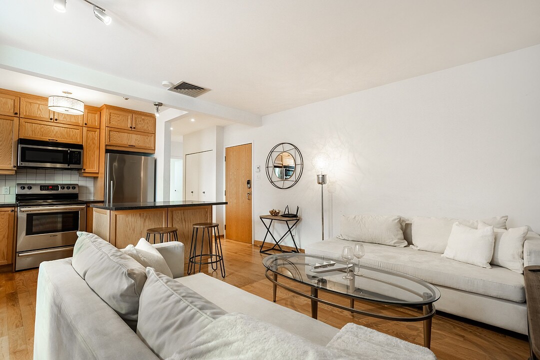 1500 Av. des Pins O., Apt. 403, Ville-Marie, Québec