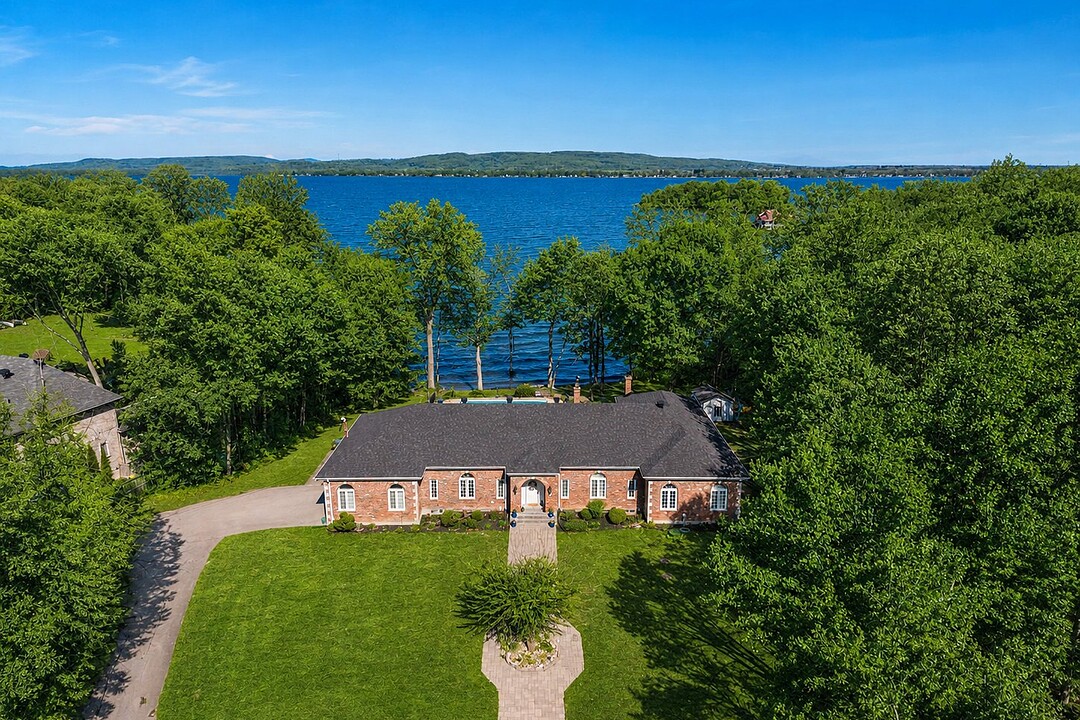 5 Place Monk, L'île-Bizard / Sainte-Geneviève, Québec