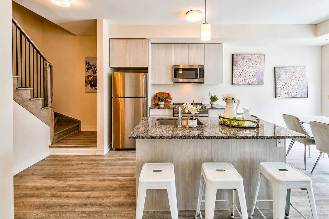 2550 Castlegate Crossing #419, Pickering, Ontario