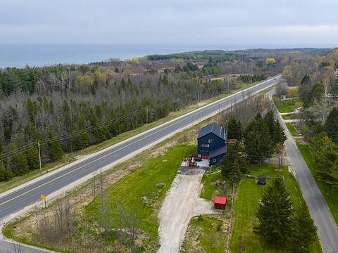 121 Old Highway 26, Meaford