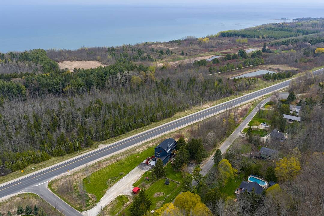 121 Old Highway 26, Meaford, Ontario