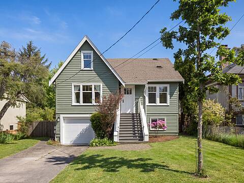 2052 Carrick Street, Oak Bay