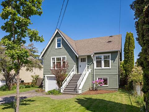 2052 Carrick Street, Oak Bay