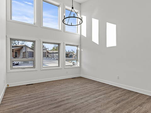 1210 Swansea Crescent, Windermere