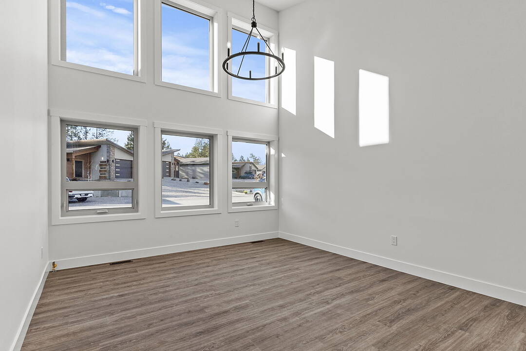 1210 Swansea Crescent, Windermere, British Columbia