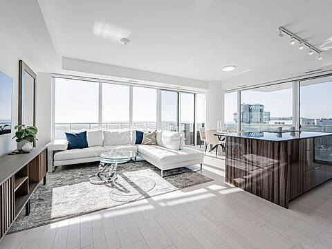 15 Queens Quay E #3403, Toronto