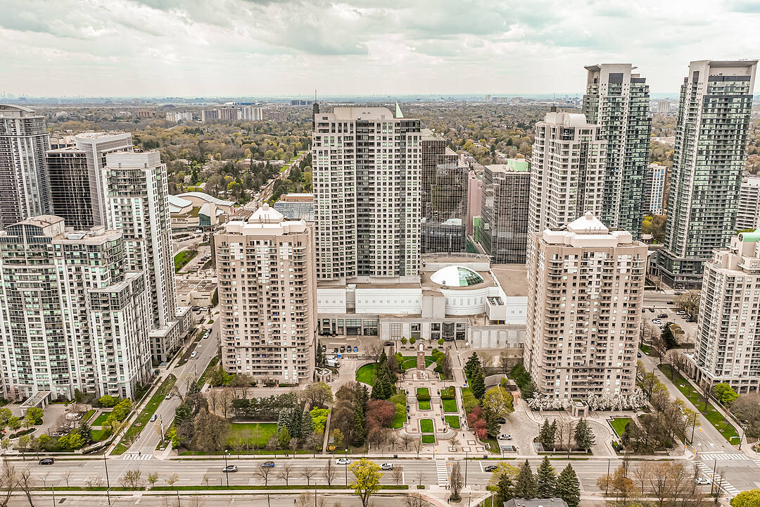 8 Hillcrest Ave #2615, Toronto, Ontario