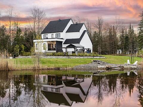 49A Rue St. Andrew, Lac-Brome
