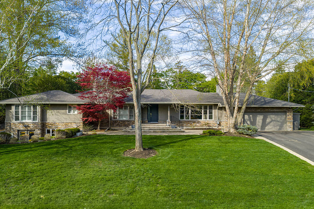 237 Burgundy Dr, Oakville, Ontario