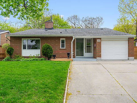 15 Saxony Cres, Toronto