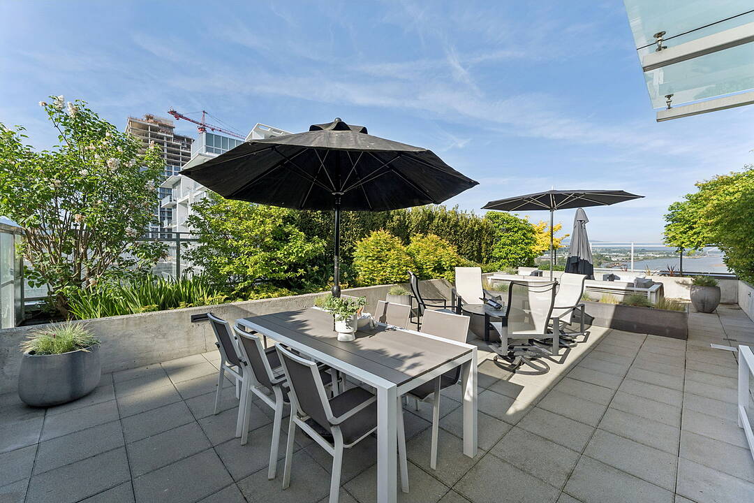 200 Nelson's Crescent #PH2, New Westminster, British Columbia