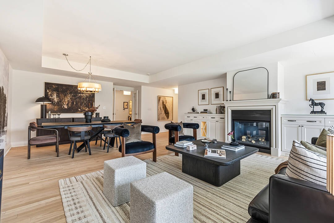 1 Bedford Rd #811, Toronto, Ontario