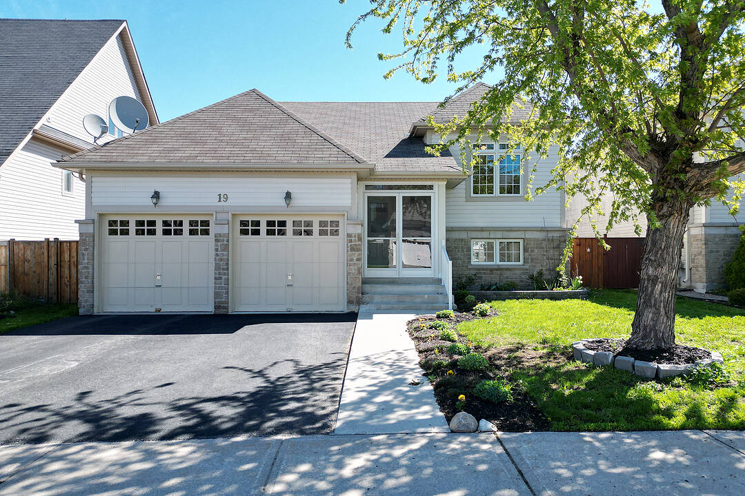 19 Grand Poplar Lane, Wasaga Beach, Ontario