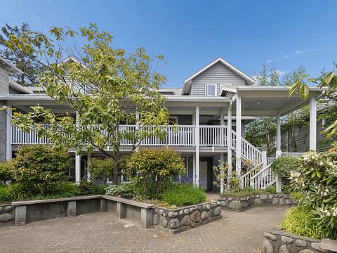 1518 Bowser Avenue #207, North Vancouver