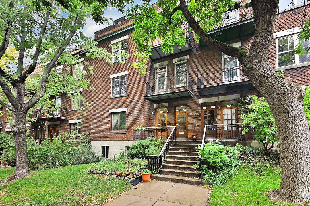 923 Av. Davaar, Outremont, Québec