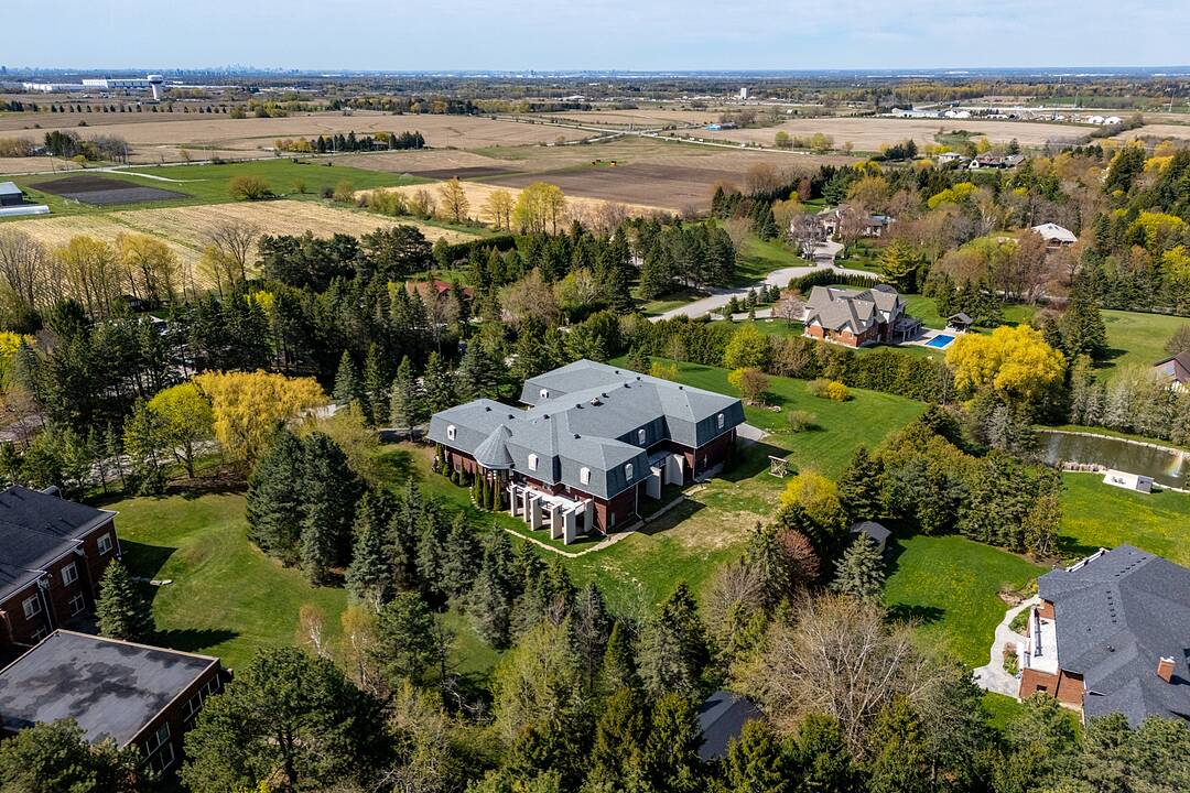 48 Scott Cres, King, Ontario