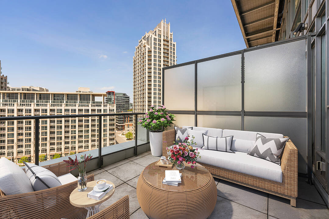 637 Lakeshore Blvd W #614, Toronto, Ontario