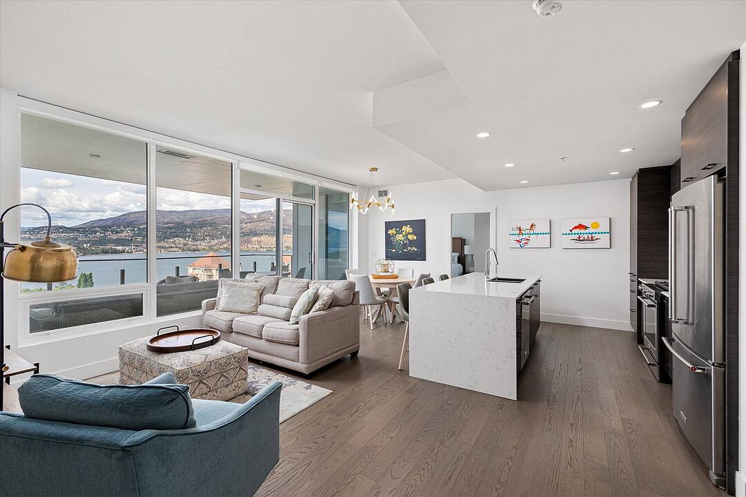 1804-1191 Sunset Drive, Kelowna, British Columbia