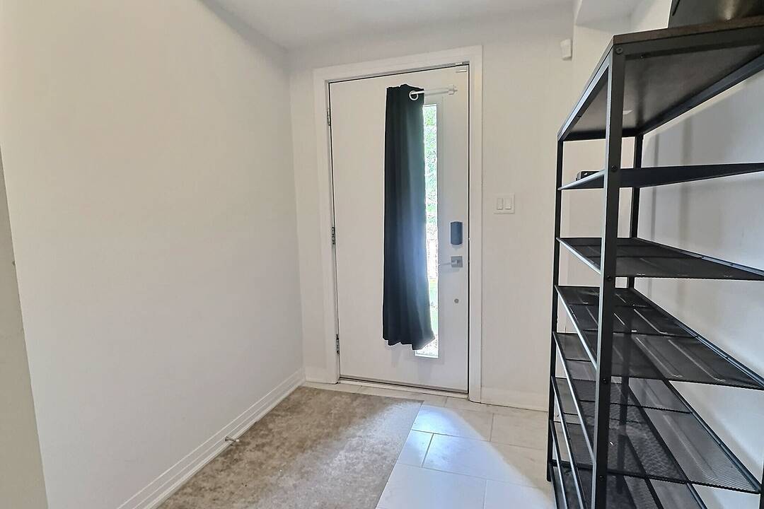 51 Sparrow Avenue #11, Cambridge, Ontario