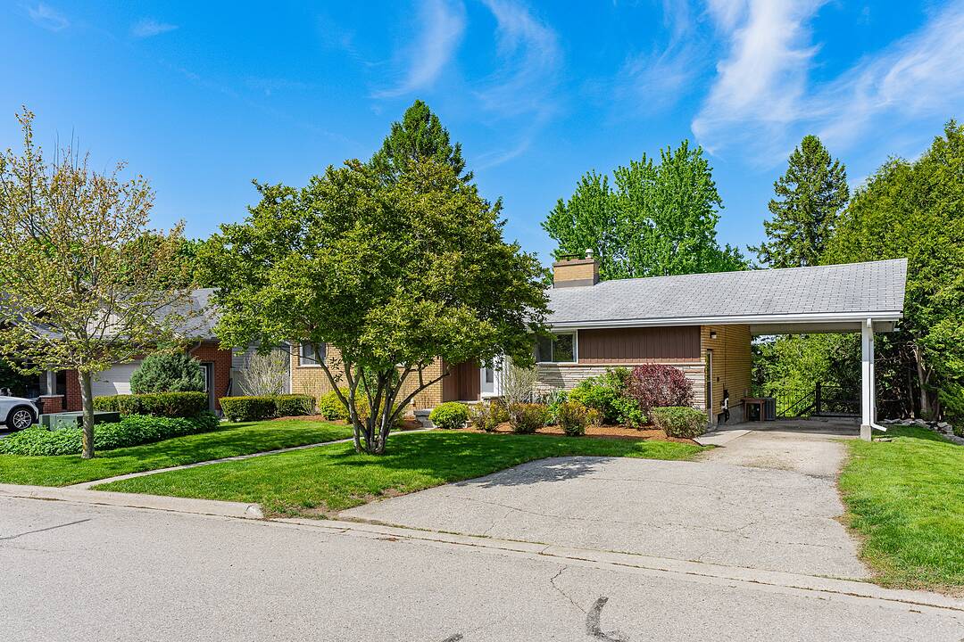 33 Linndale Rd, Cambridge, Ontario