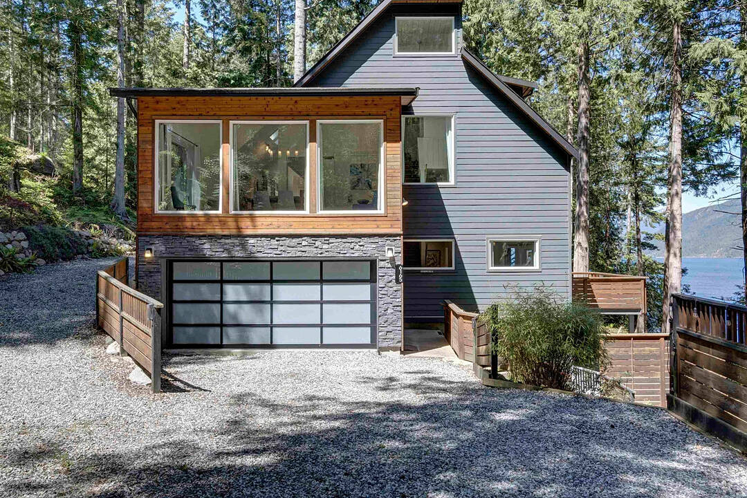 6163-6165 Coracle Drive, Sechelt, British Columbia