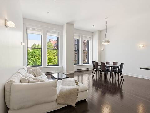 750 Côte de la Place-d'Armes, Apt. 42, Ville-Marie