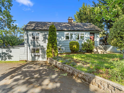3959 Cedar Hill Cross Road, Saanich