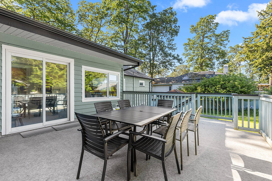 3959 Cedar Hill Cross Road, Saanich, British Columbia