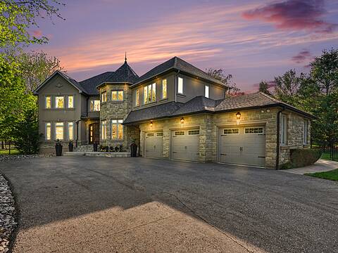 42 Prince Adam Crt, King